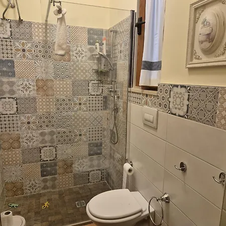 Lanterna Villa *